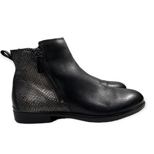 NWOT Ecco Black Leather Half Snakeskin Side Zipper Booties Size 40 (9/9.5)